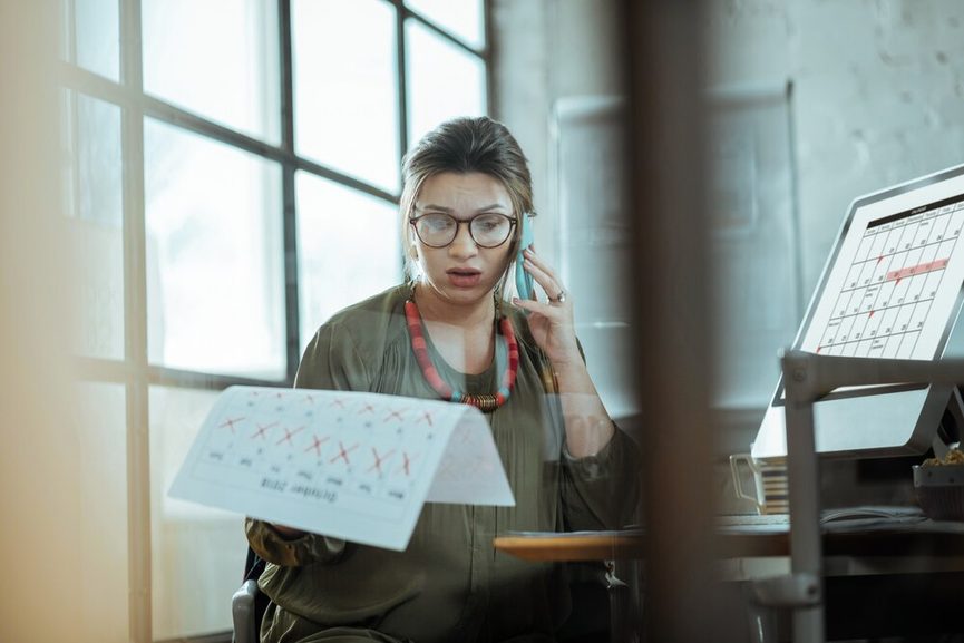 Contrôle des temps et validation managériale