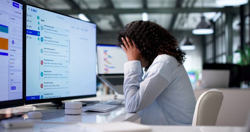 Schéma technique montrant la complexité des connexions API Salesforce